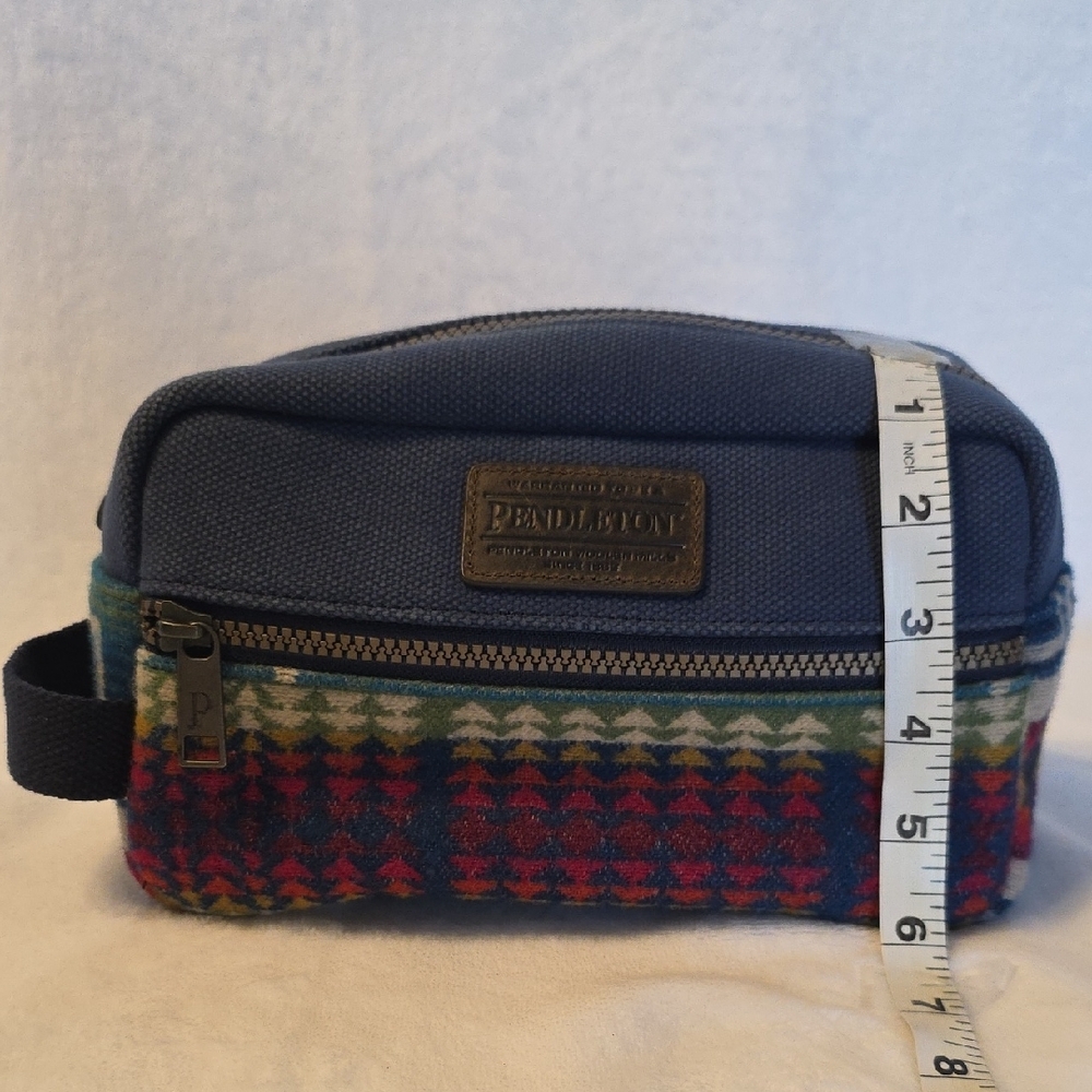 Pendleton Diamond Desert Carryall Pouch - image 6